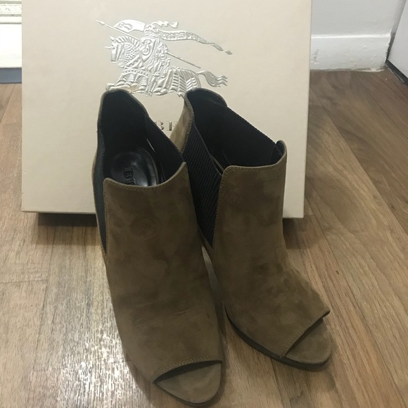 Sexy Burberry peep toe ankle boots - Picture 2 of 8